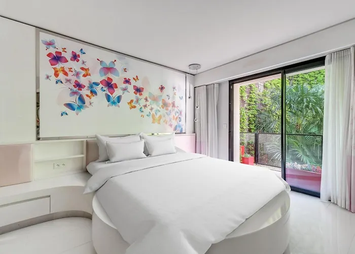 D'exception - Proche Tour Eiffel